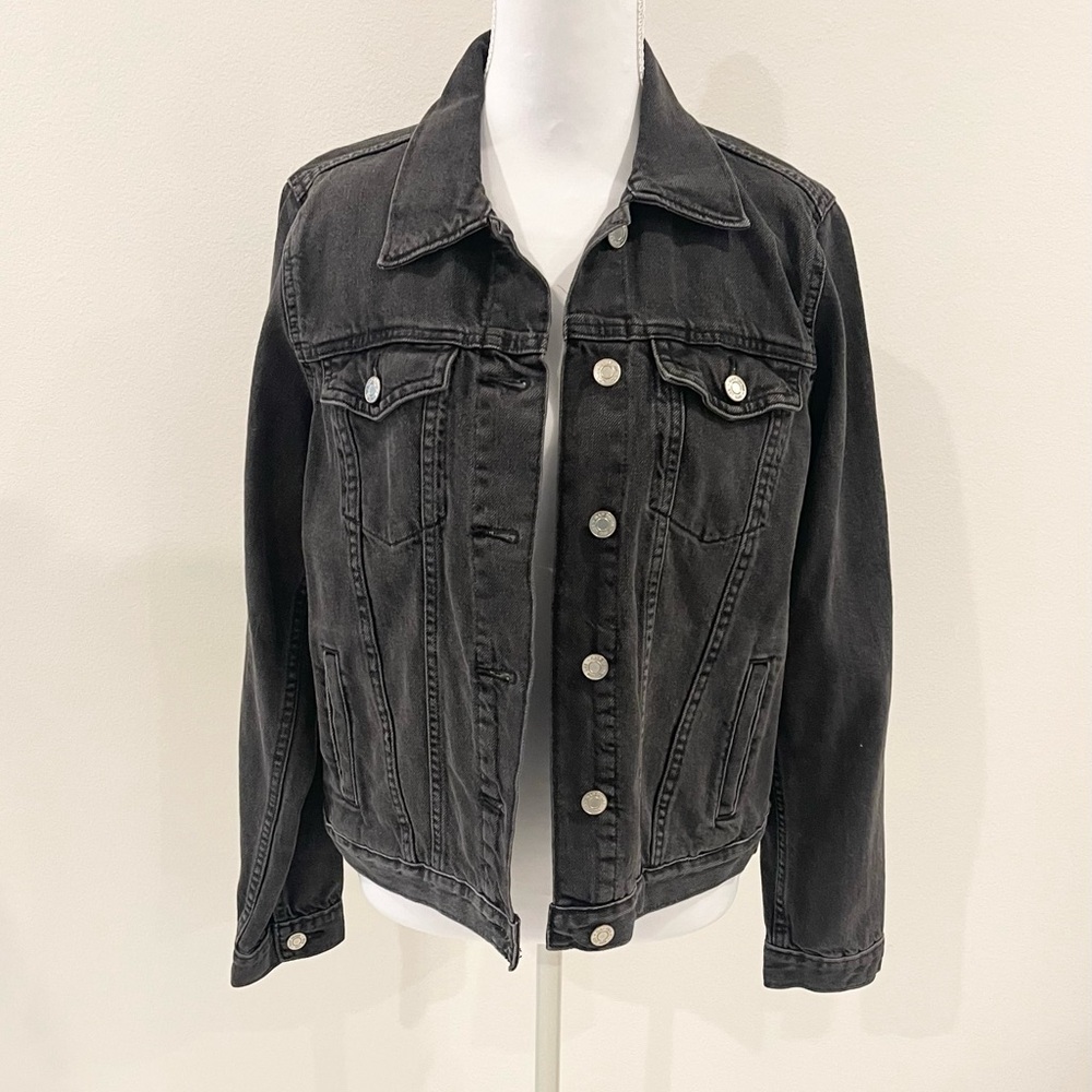 GAP Black Denim Jacket | Classic Button Front | Size Medium